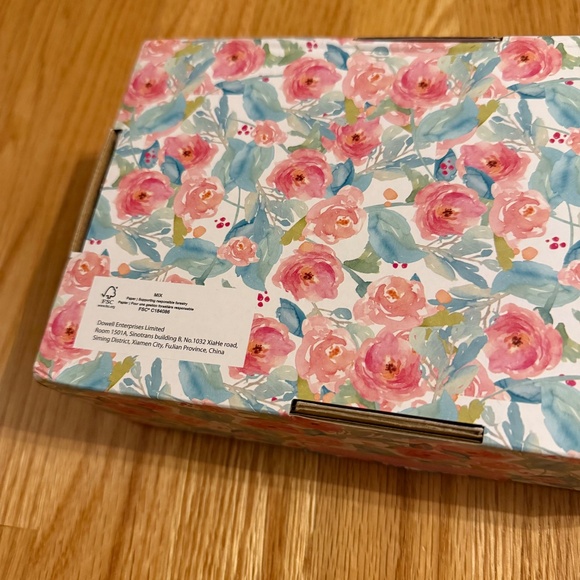 Spring Gatherings Set of 3 Small Porcelain Easter Bunnies - Picture 6 of 6